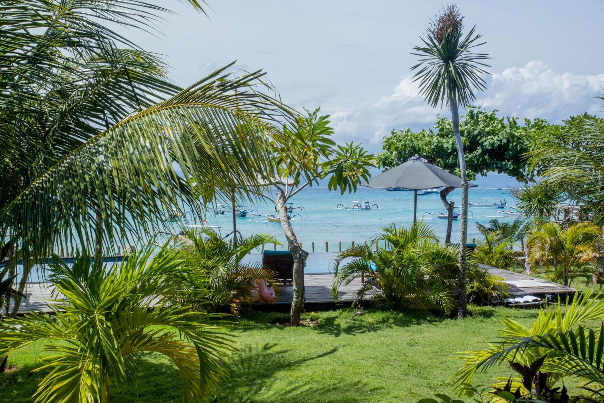 D'Muncuk Huts Lembongan Hotel Exterior photo