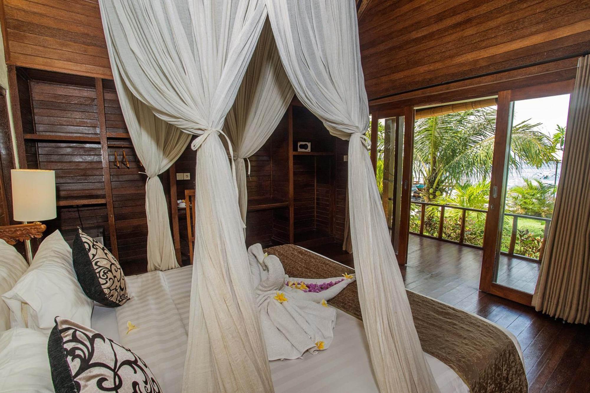 D'Muncuk Huts Lembongan Hotel Exterior photo
