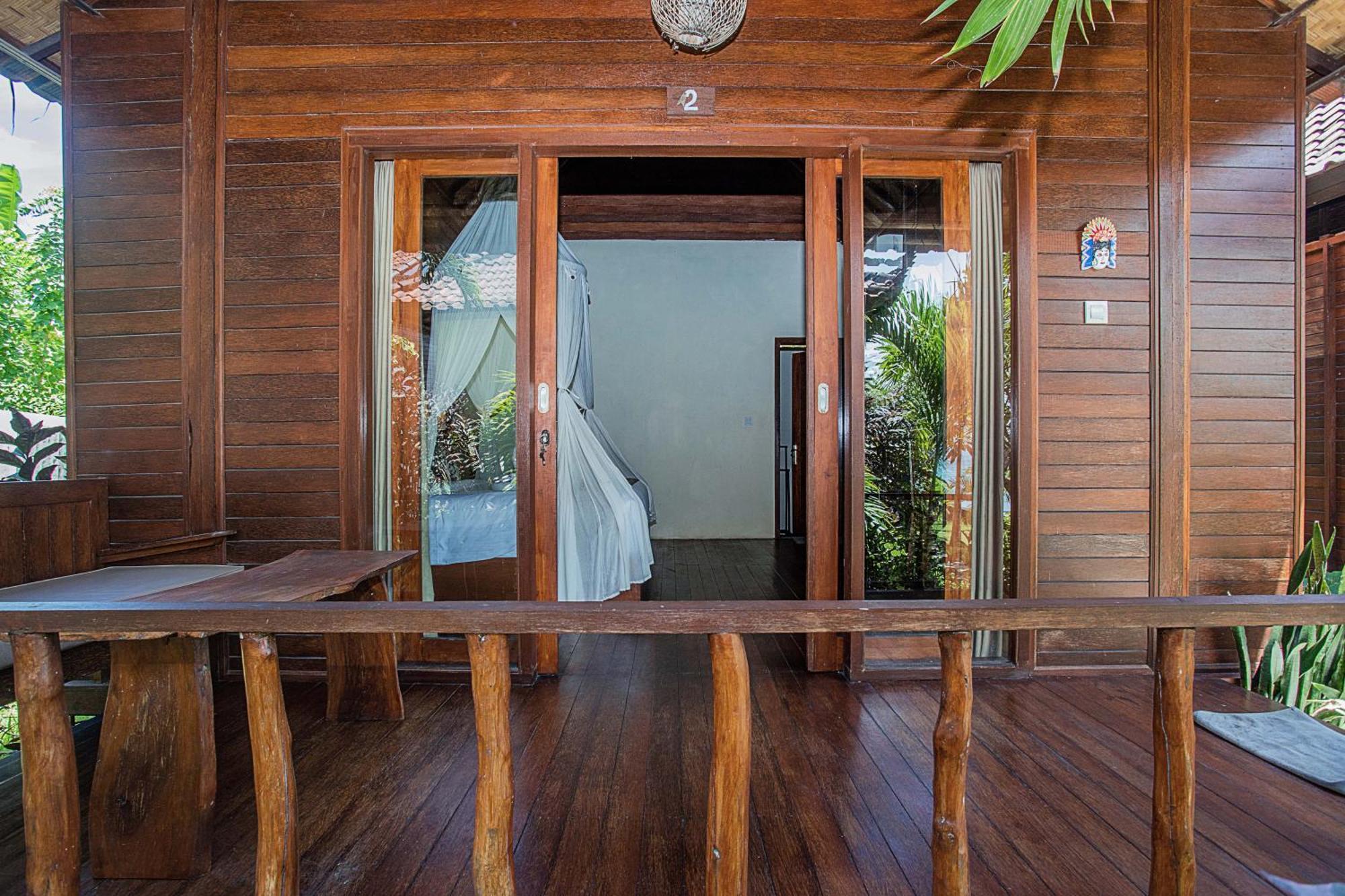 D'Muncuk Huts Lembongan Hotel Exterior photo